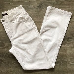 *NYDJ White Chino Style Jean Size 6